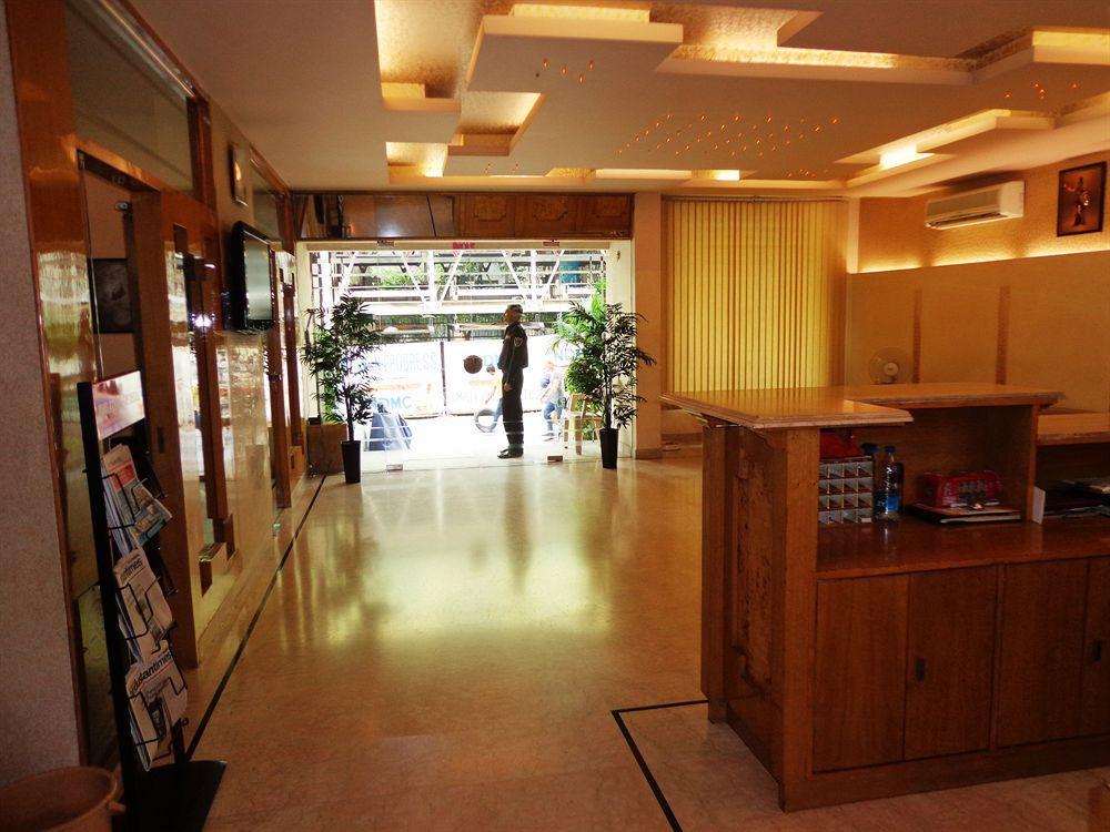 Hotel Singh Sahib Delhi  Extérieur photo