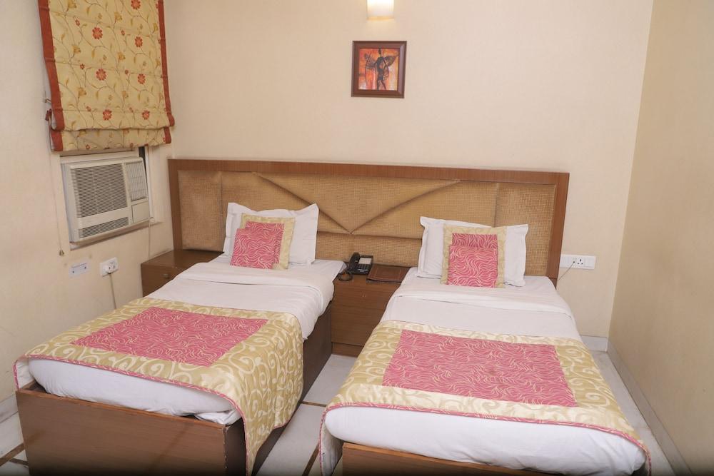 Hotel Singh Sahib Delhi  Extérieur photo