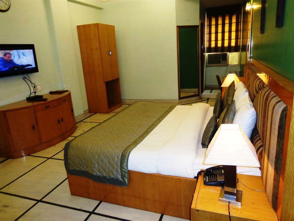 Hotel Singh Sahib Delhi  Extérieur photo