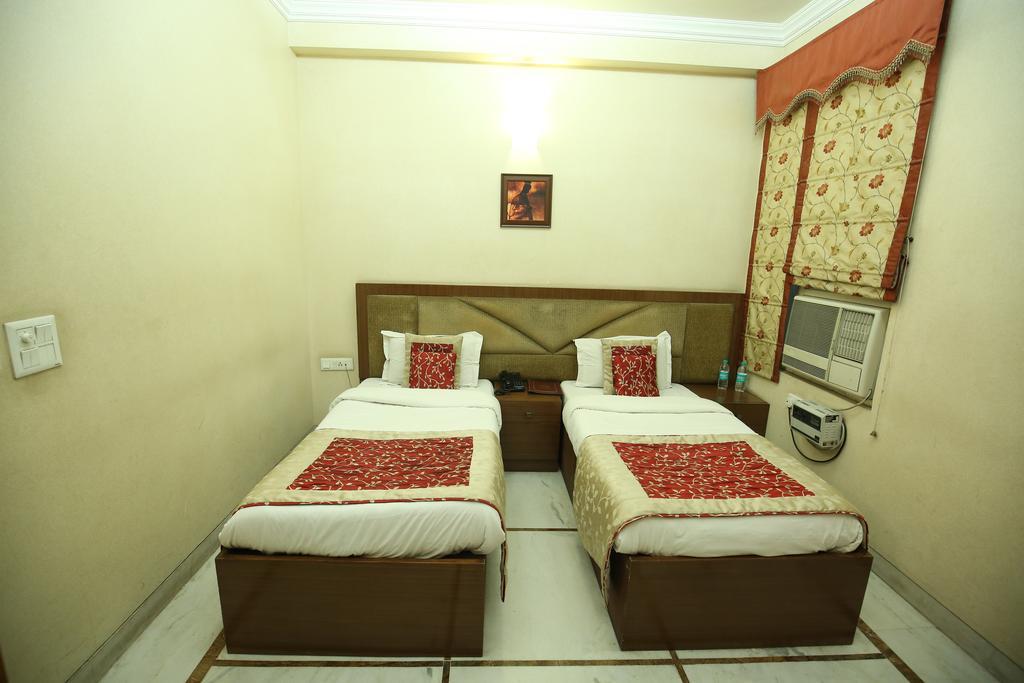 Hotel Singh Sahib Delhi  Extérieur photo