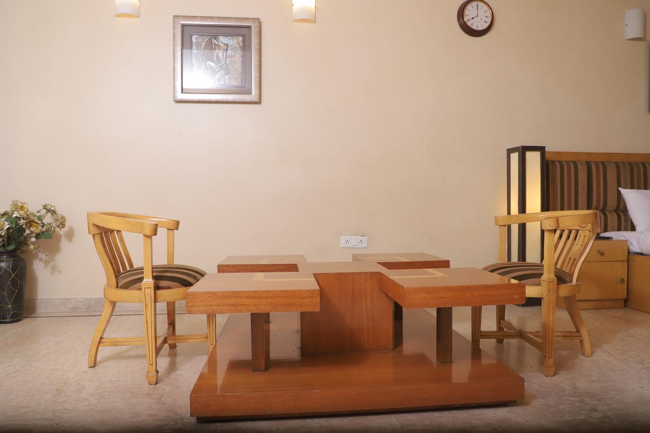 Hotel Singh Sahib Delhi  Extérieur photo