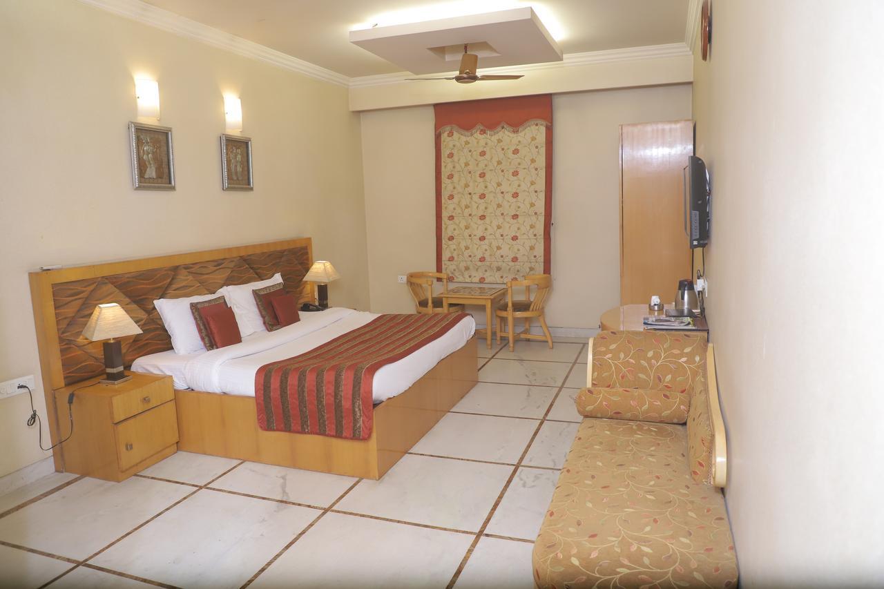 Hotel Singh Sahib Delhi  Extérieur photo