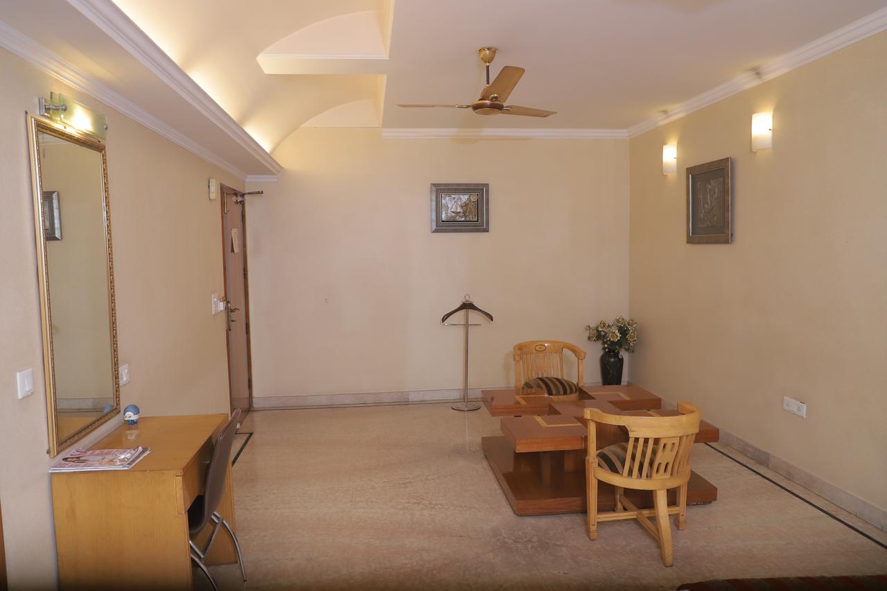 Hotel Singh Sahib Delhi  Extérieur photo