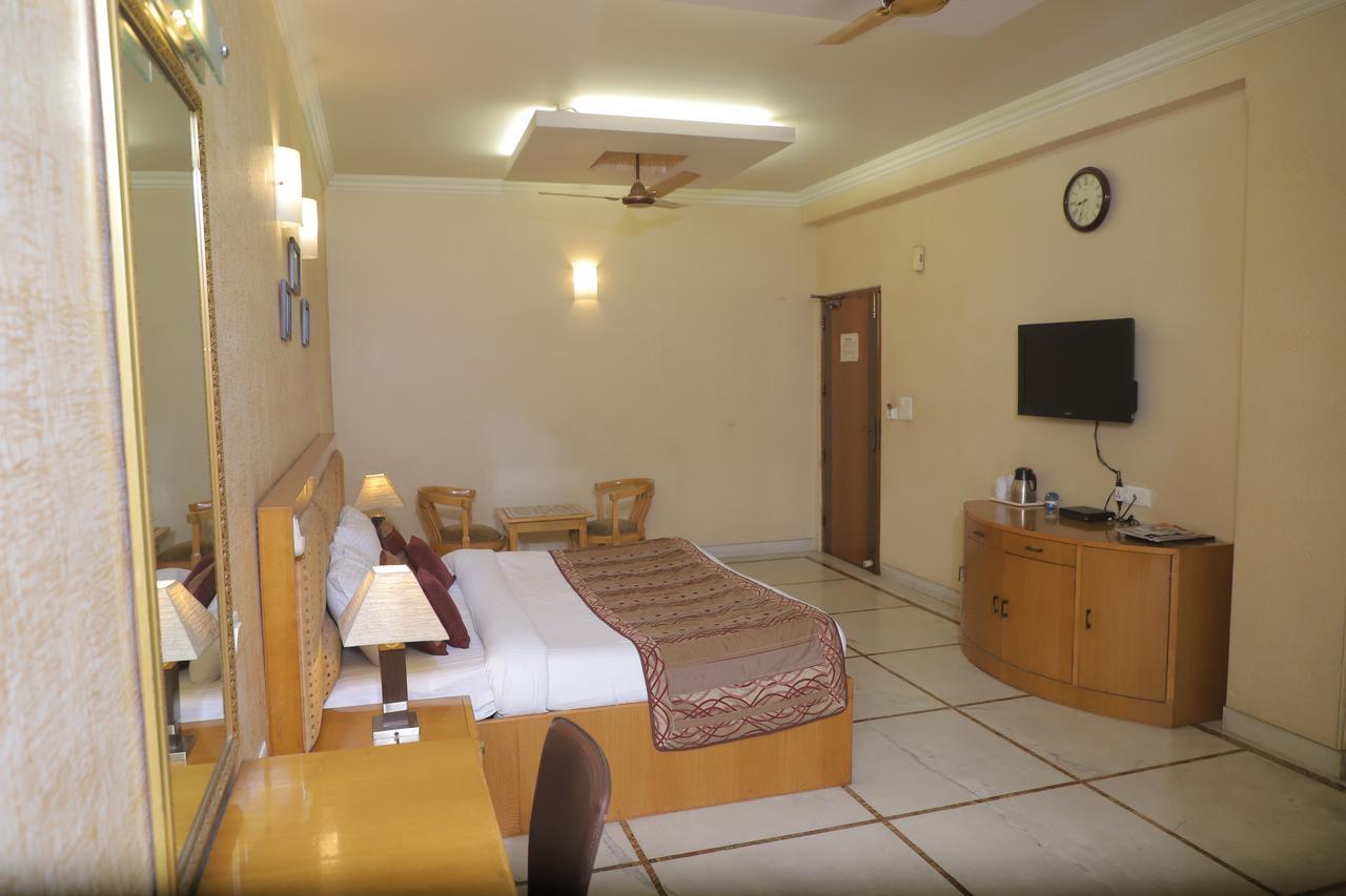 Hotel Singh Sahib Delhi  Extérieur photo