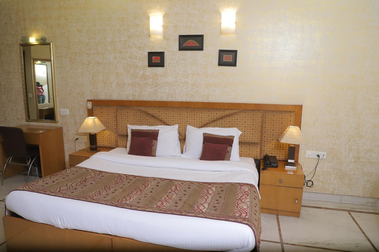 Hotel Singh Sahib Delhi  Extérieur photo