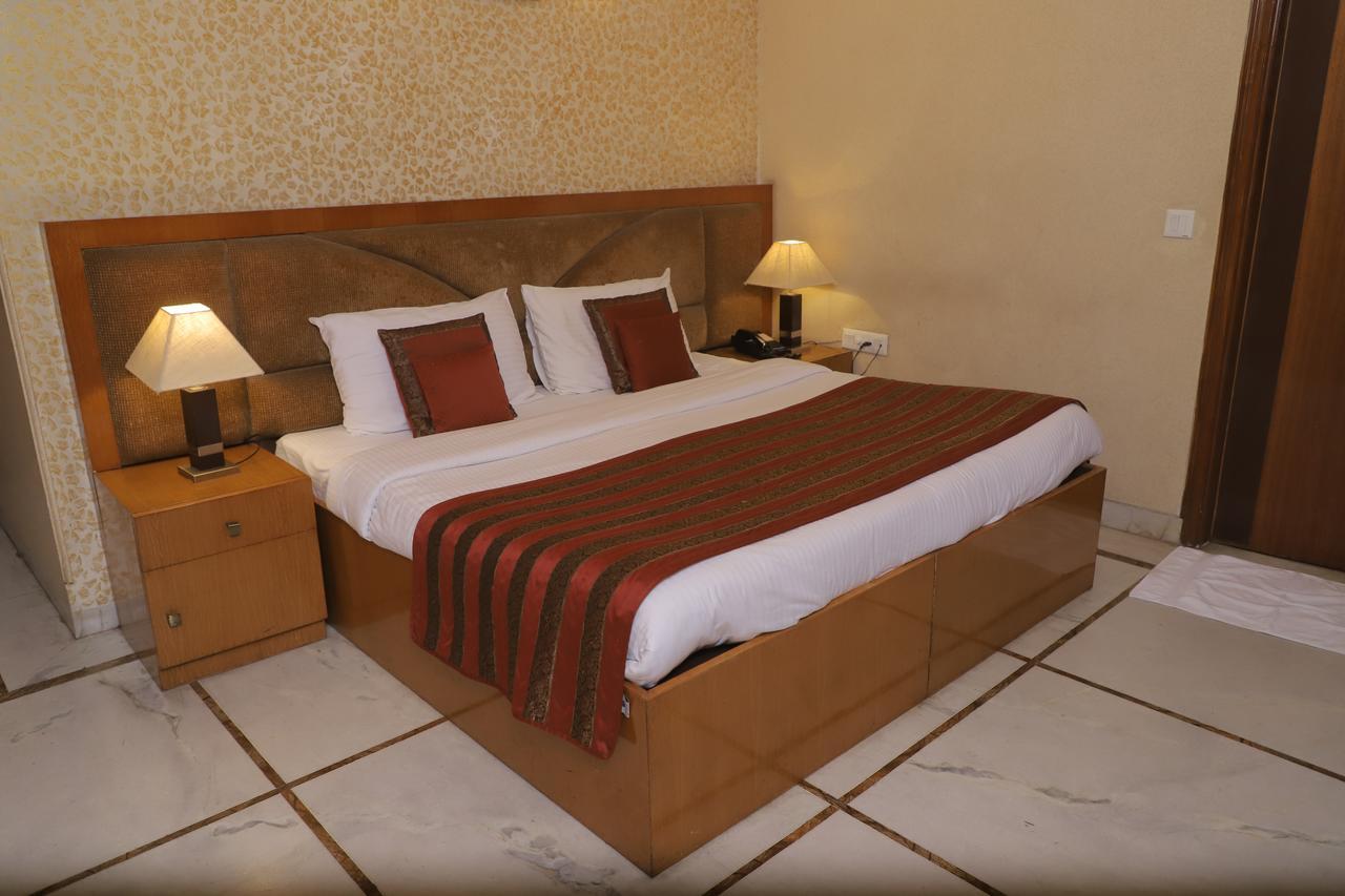 Hotel Singh Sahib Delhi  Extérieur photo